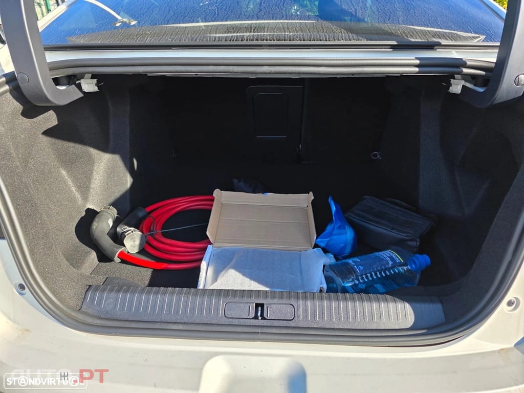 Citroen e-C4 X Shine Pack