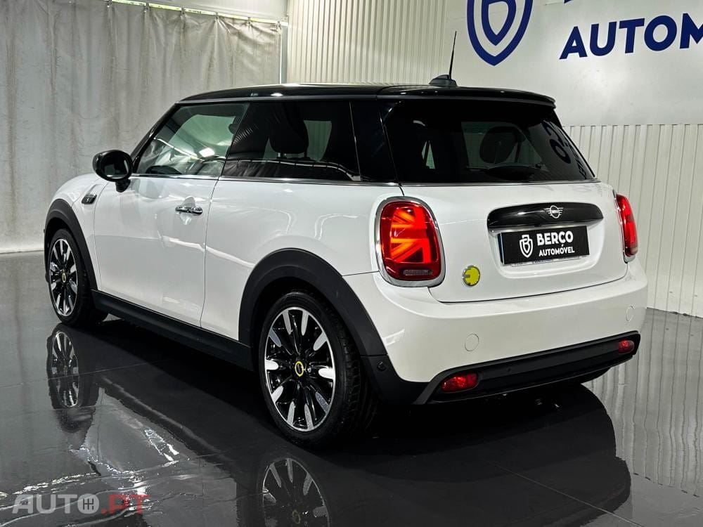 MINI Cooper Cooper SE Premium Classic