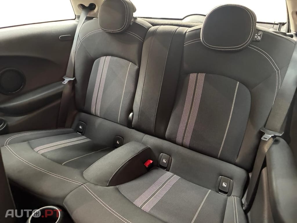 MINI Electric Cooper SE Essential