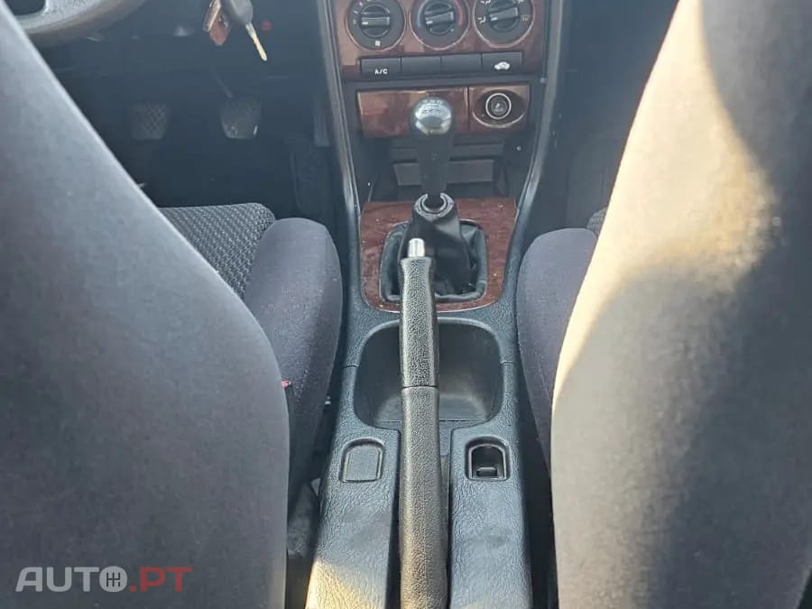 Honda Civic 1.4i Profile