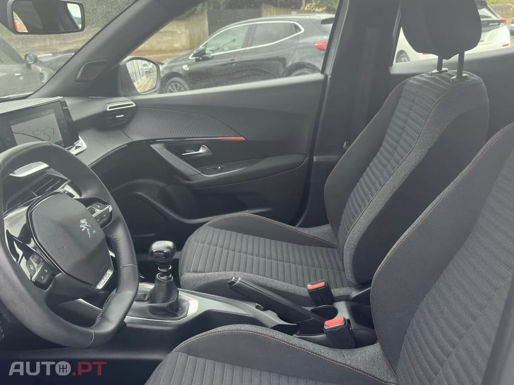 Peugeot 2008 1.2 PureTech Active