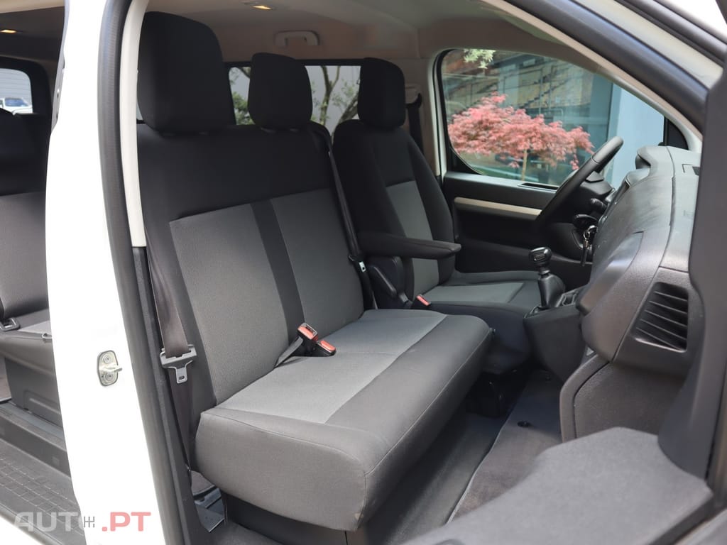 Peugeot Traveller 1.5 BlueHDi L2H1 Active Standard