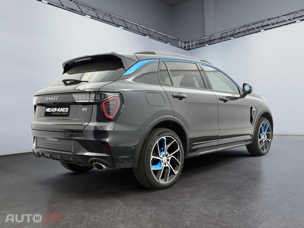 Lynk & Co 01 PHEV