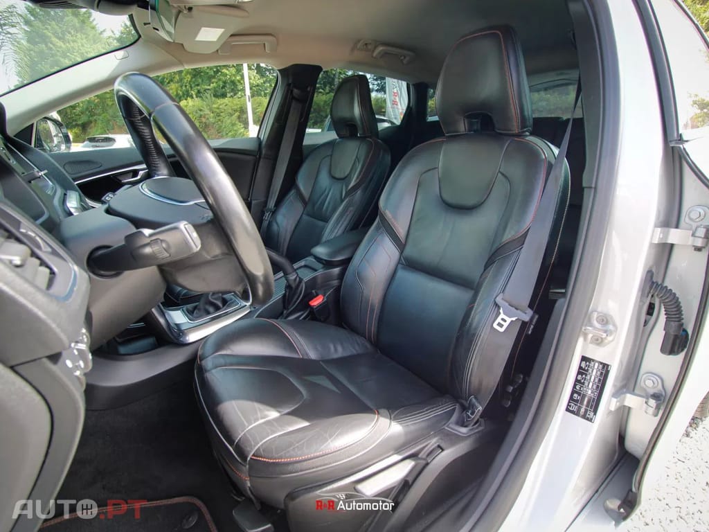Volvo V40 1.6 D2 Volvo Ocean Race — fotografia 17