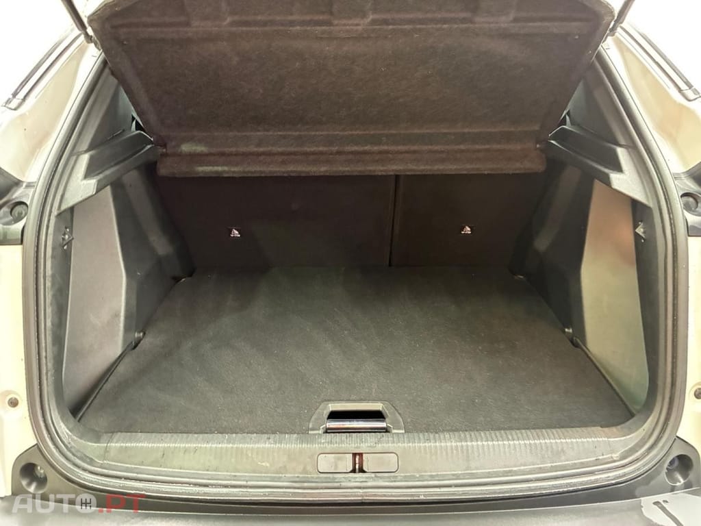 Peugeot 2008 1.2 PureTech Style