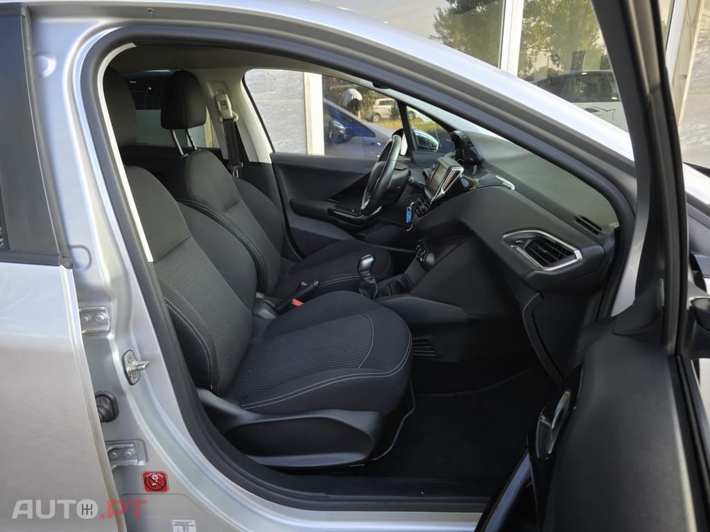 Peugeot 208 1.2 PureTech Style