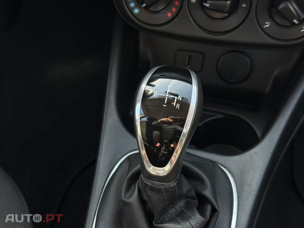 Opel Corsa 1.4 Enjoy Easytronic