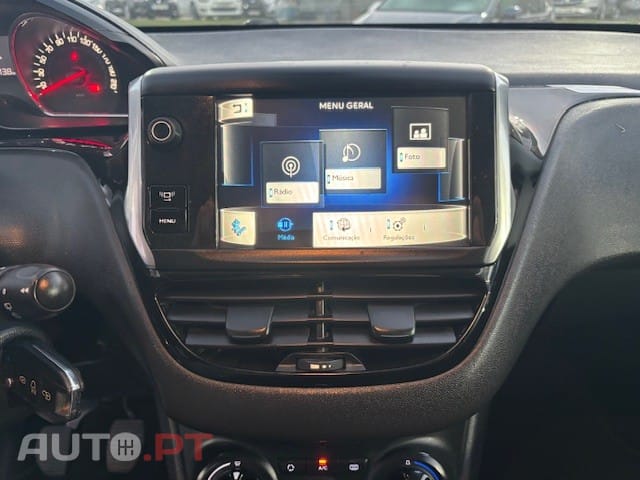 Peugeot 208 1.4 HDi SE Style