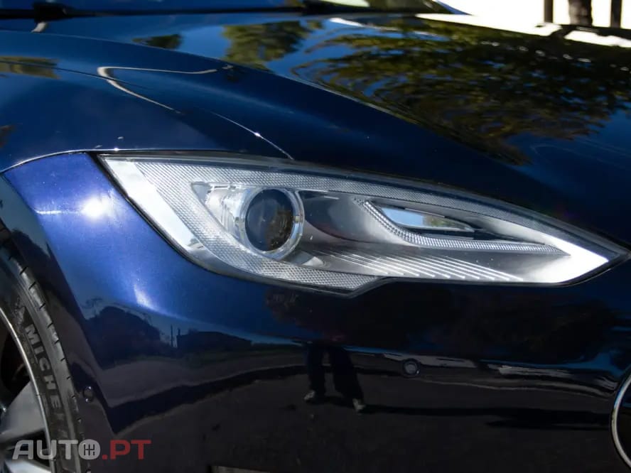 Tesla Model S P85D