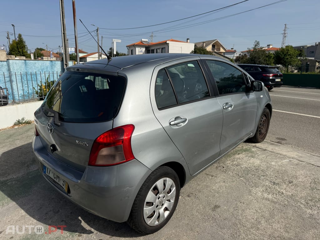 Toyota Yaris 1.0 VVT-i AC