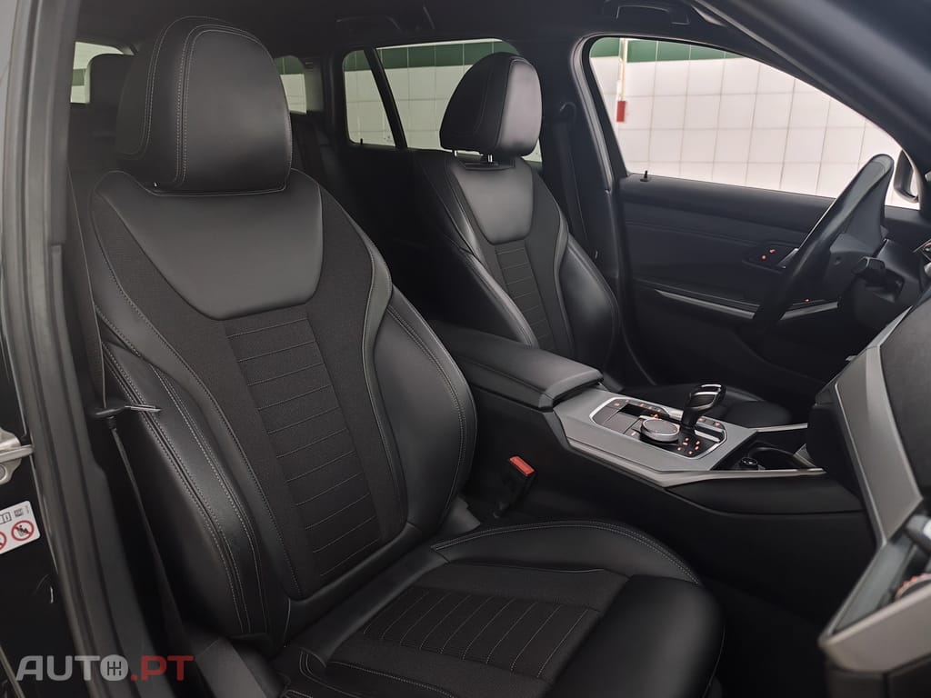 BMW 320 e Touring Auto