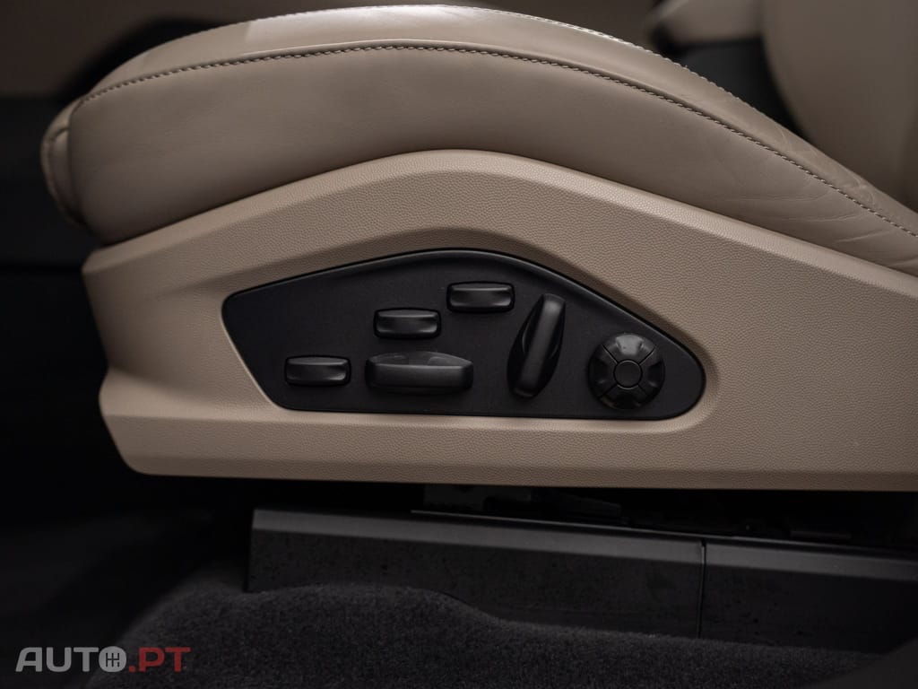 Porsche Macan Electric 4