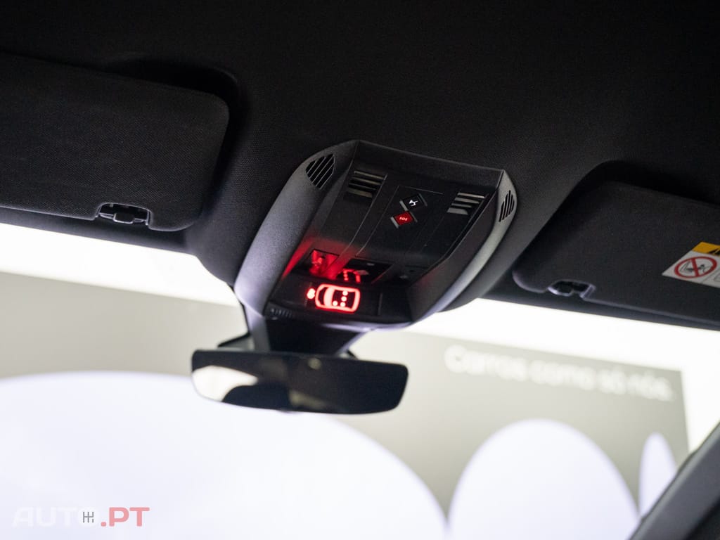 DS DS7 Crossback E-Tense Performance Line EAT8