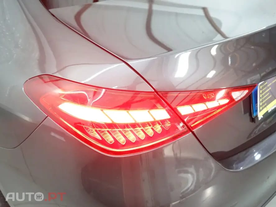 Mercedes-Benz C 300 e T 9G-TRONIC AMG Line