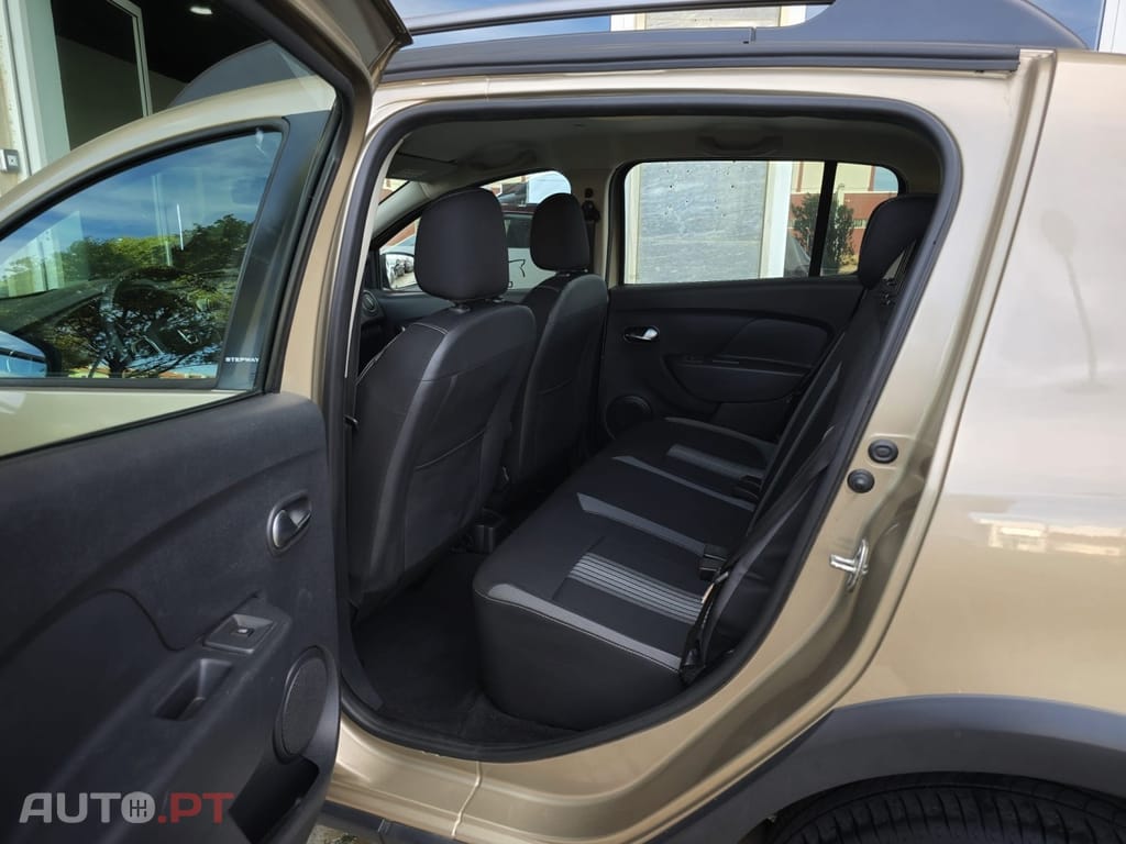 Dacia Sandero Stepway TCe 90 Ambiance