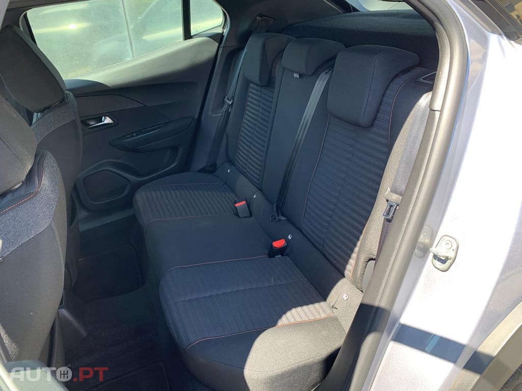 Peugeot 2008 1.2 PureTech Active