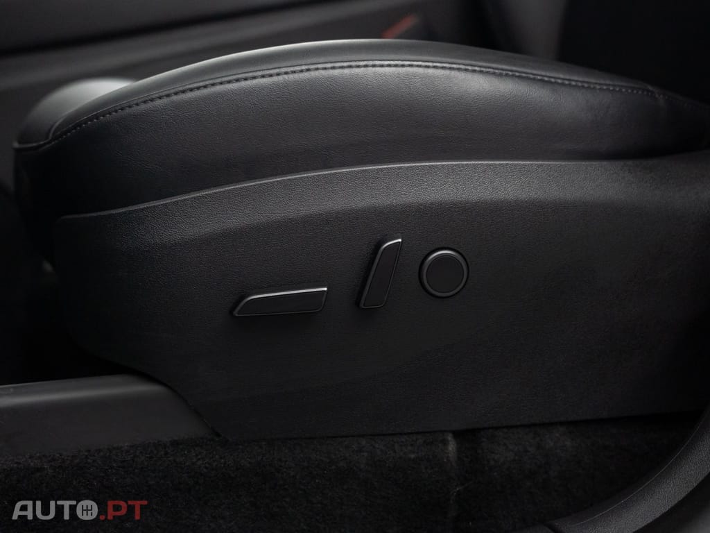 Tesla Model Y Long Range Tração Integral