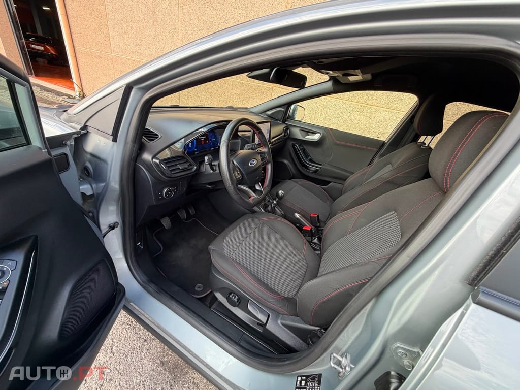 Ford Puma 1.0 EcoBoost MHEV ST-Line