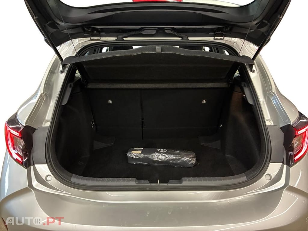 Toyota Corolla Pro 1.8 Hybrid Dynamic Business