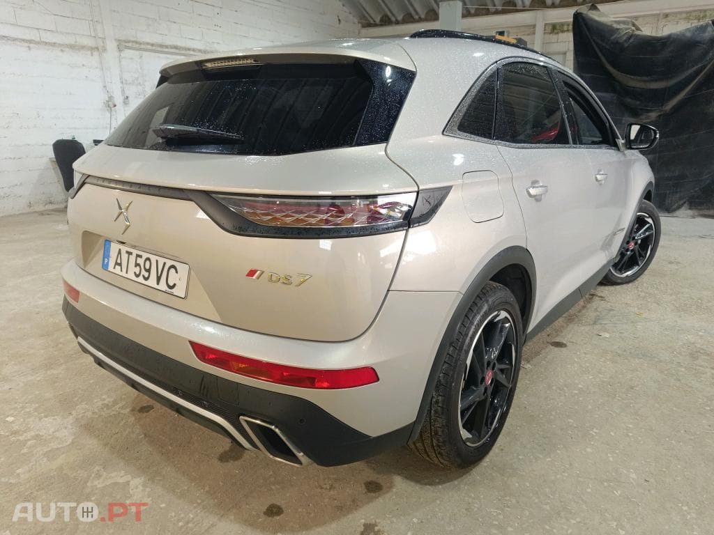 DS DS7 Crossback E-Tense Performance Line EAT8