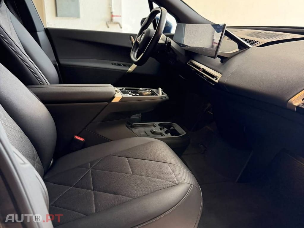BMW iX xDrive 40