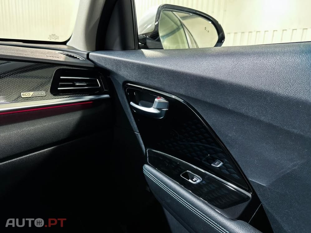 Kia Niro Premium Edition