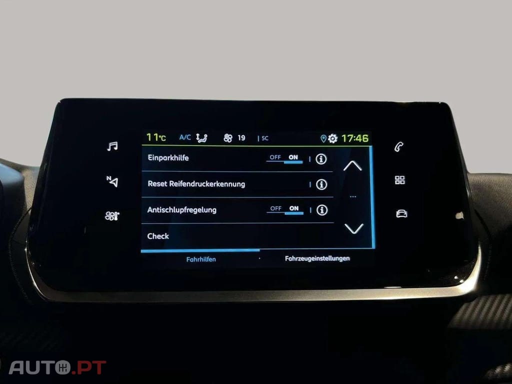 Peugeot E-2008 Active