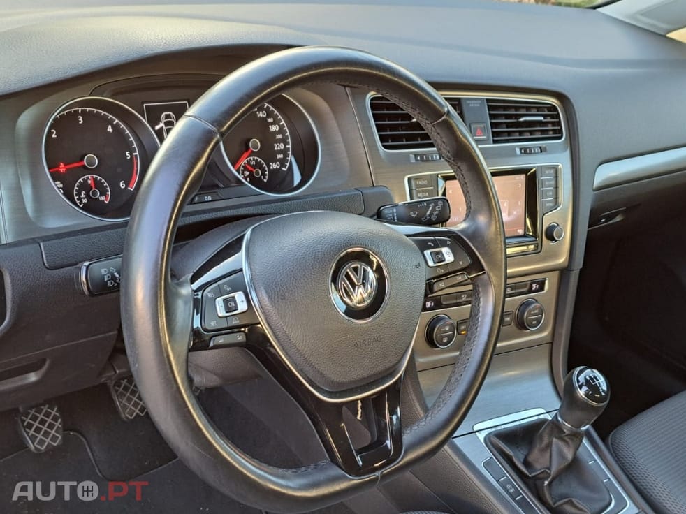 Volkswagen Golf 1.6 TDI Confortline