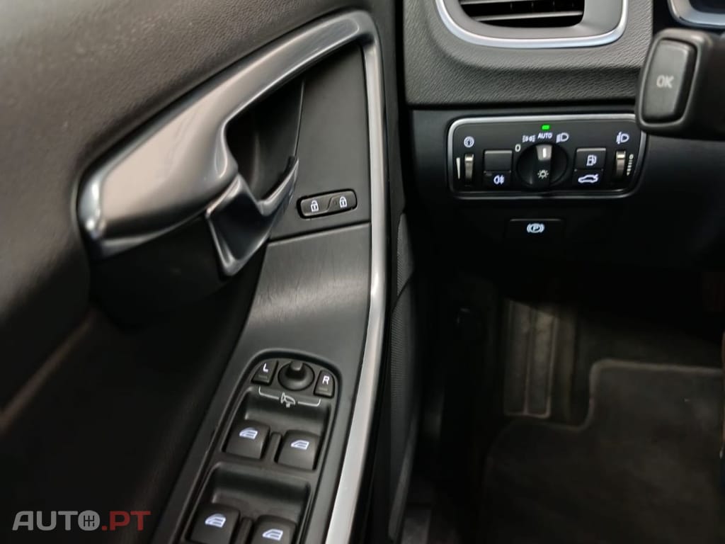 Volvo V60 2.4 D D6 Twin Engine Hibrid plug-in