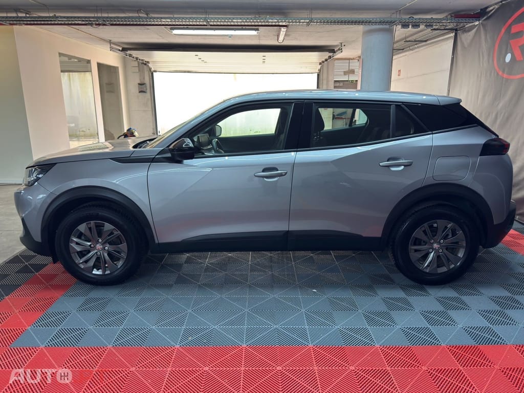 Peugeot 2008 1.2 PureTech Active Pack EAT8