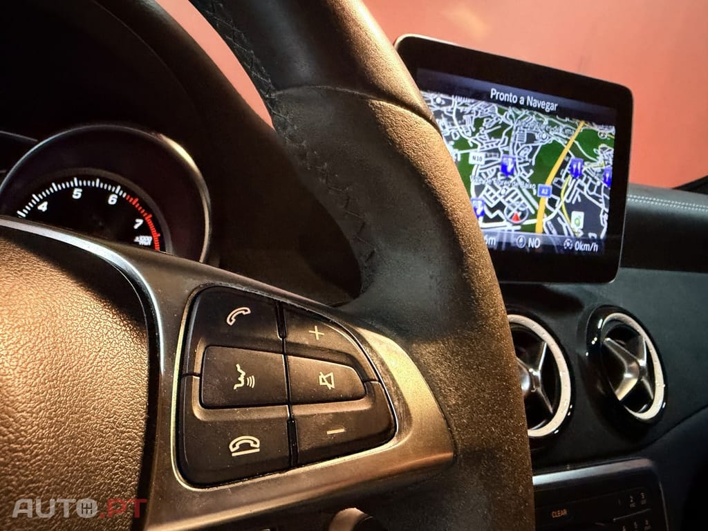 Mercedes-Benz A 180 AMG Line