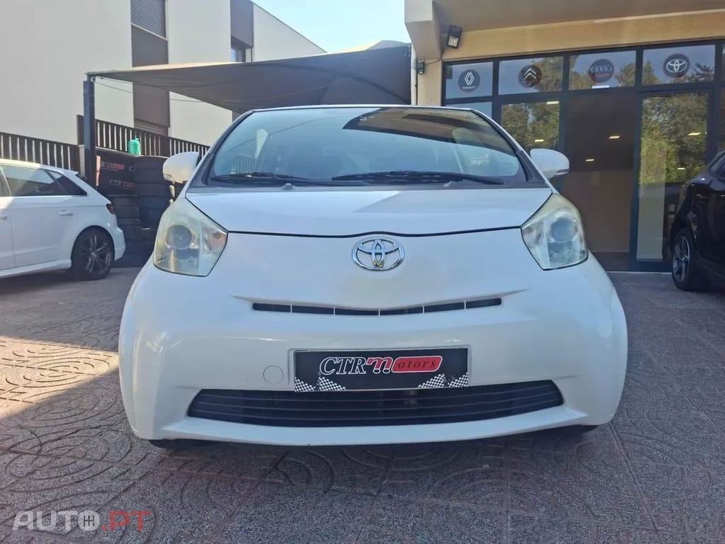 Toyota iQ 1.0 VVT-i 2 MultiDrive