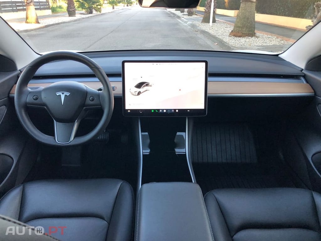 Tesla Model 3 Standard Range Plus RWD