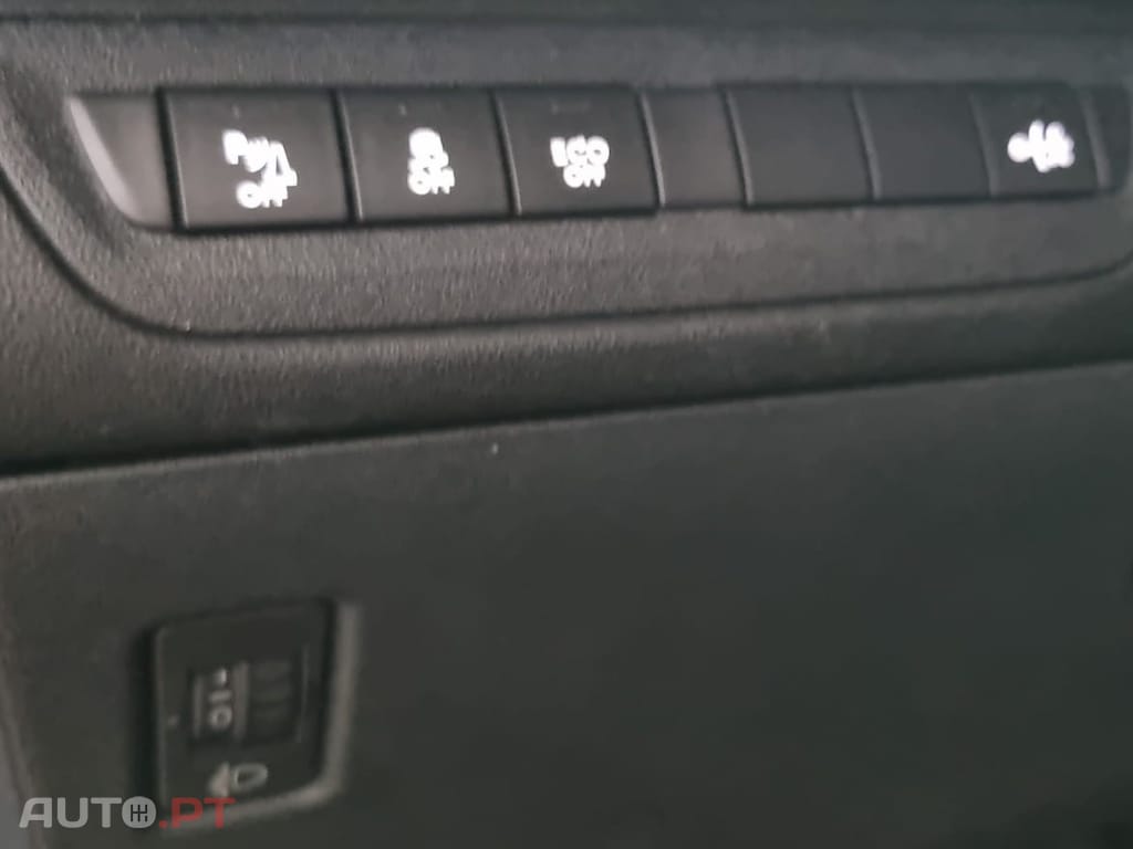 Peugeot 2008 1.6 e-HDi Allure