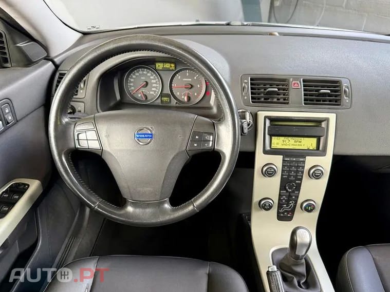Volvo V50 1.6 D Momentum — fotografia 11