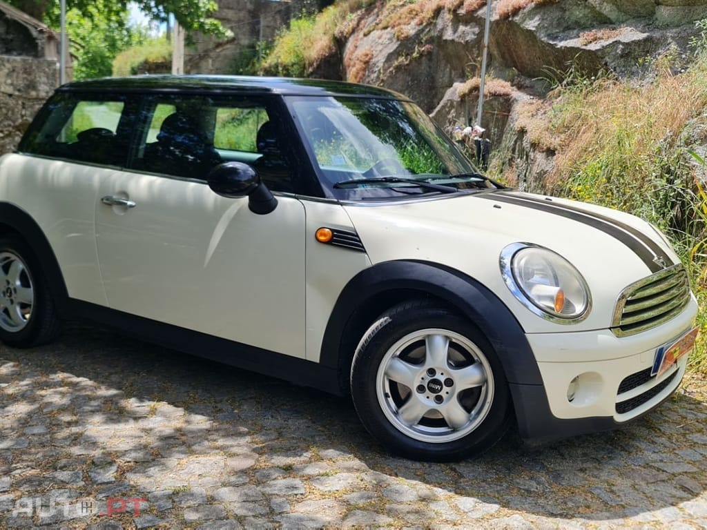 MINI Cooper Cooper D