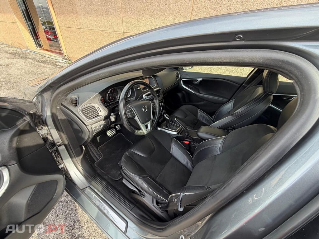 Volvo V40 2.0 D3 R-Design Geartronic