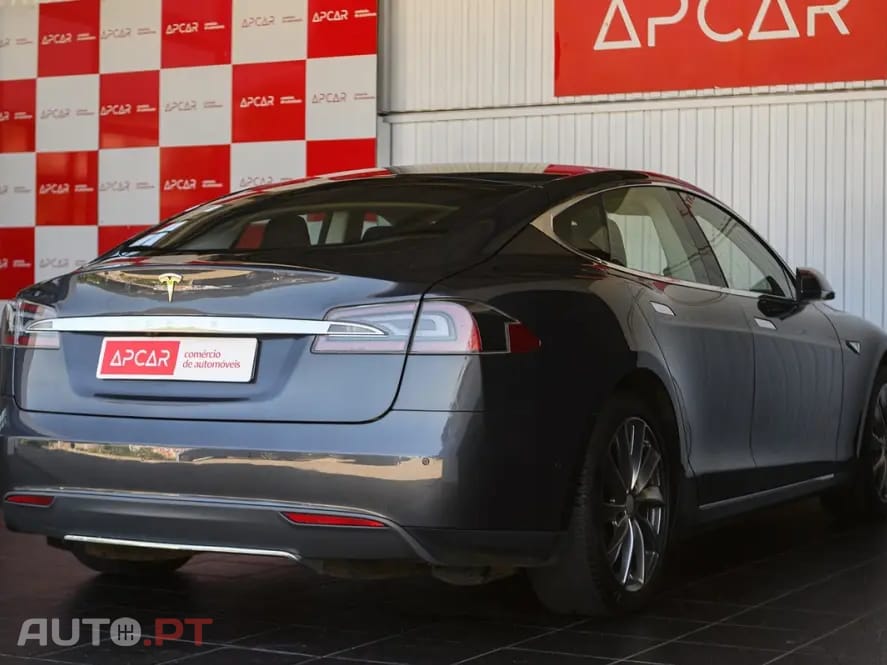 Tesla Model S Dual Motor AWD