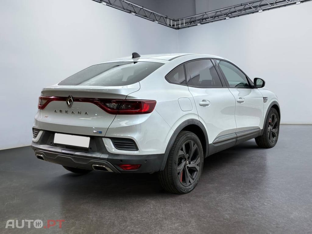 Renault Arkana E-Tech R.S. Line
