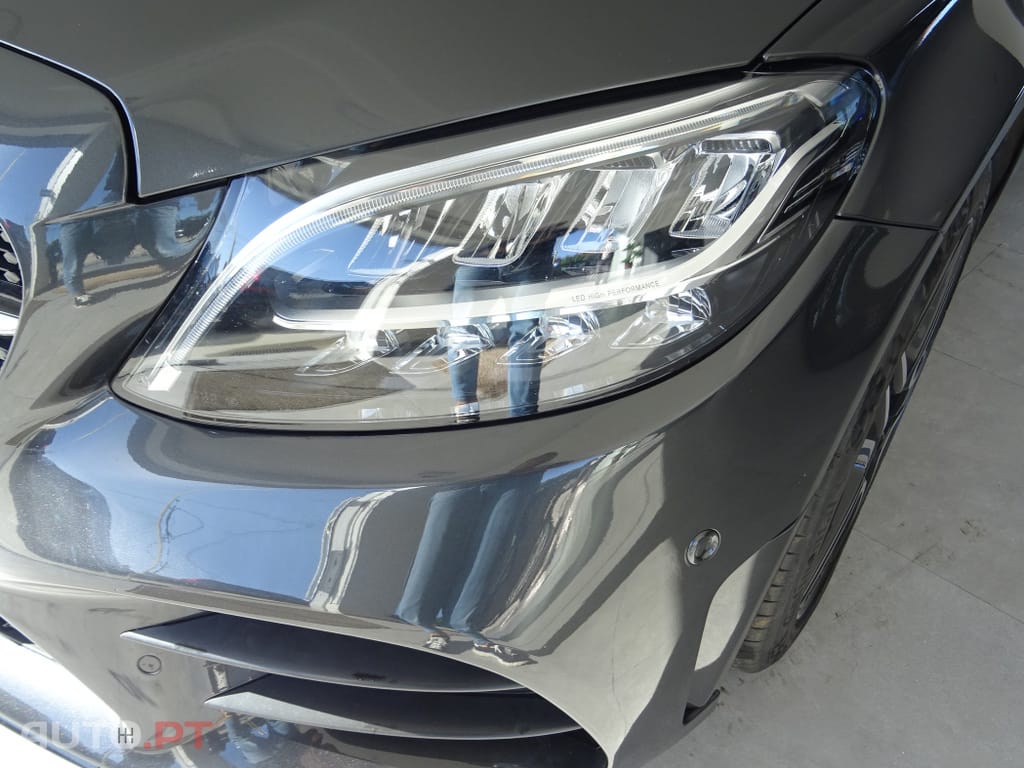Mercedes-Benz C 300 de AMG Line