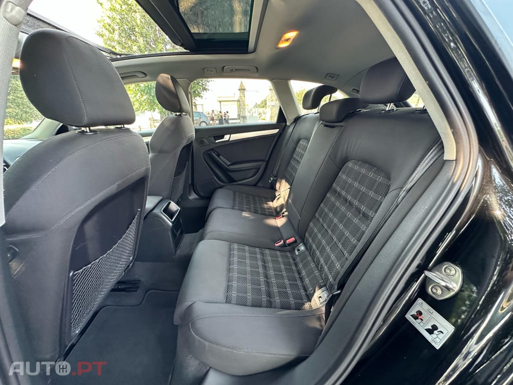 Audi A4 Avant 2.0 TDi Business Line S-line