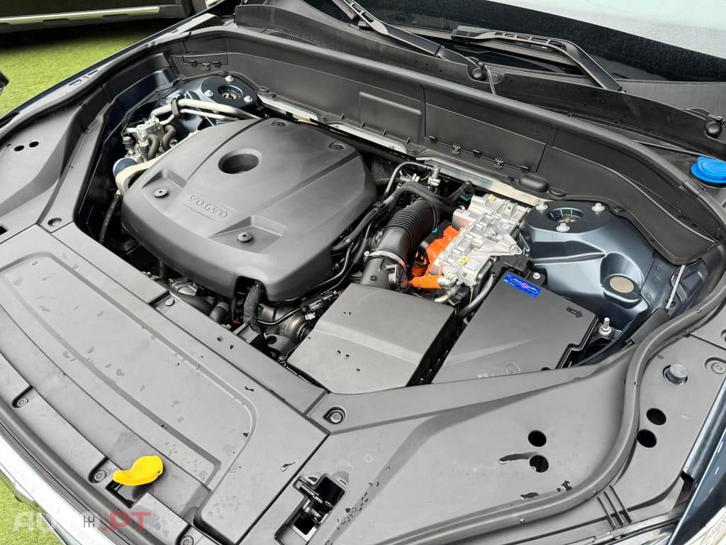 Volvo XC90 2.0 T8 PHEV Plus Bright AWD