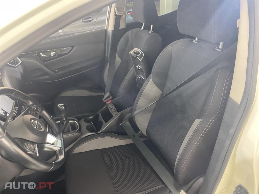 Nissan Qashqai 1.5 dCi Acenta C/Barras de Tejadilho