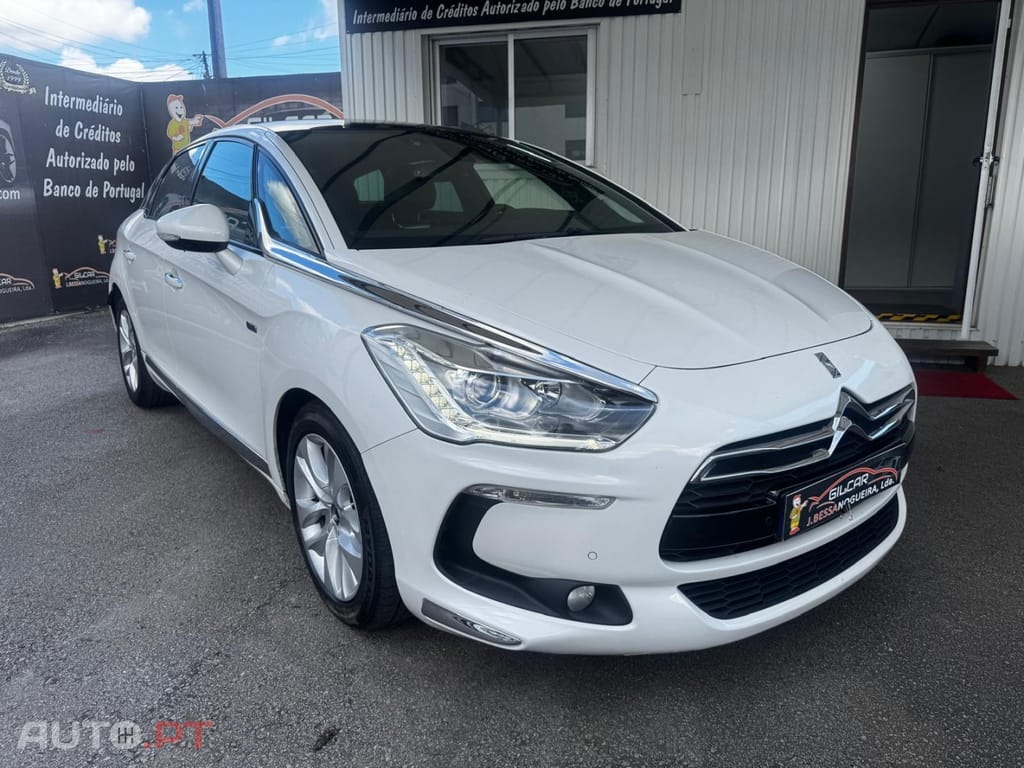 Citroen DS5 2.0 HDi Hybrid4 So Chic CMP6