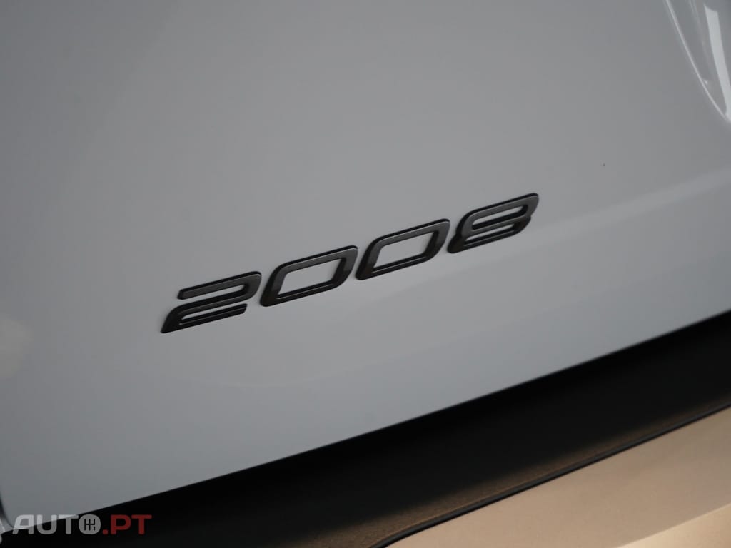 Peugeot 2008 1.2 Hybrid Allure e-DCS6