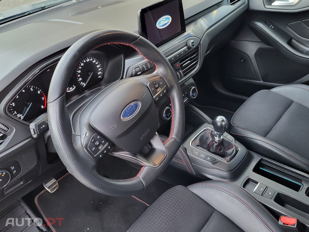 Ford Focus 1.0 EcoBoost ST-Line X