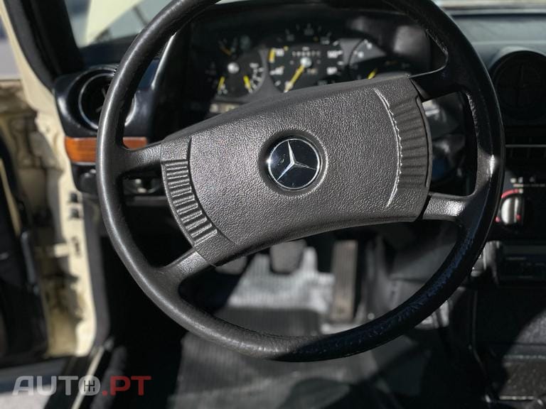 Mercedes-Benz 300 D (w123)