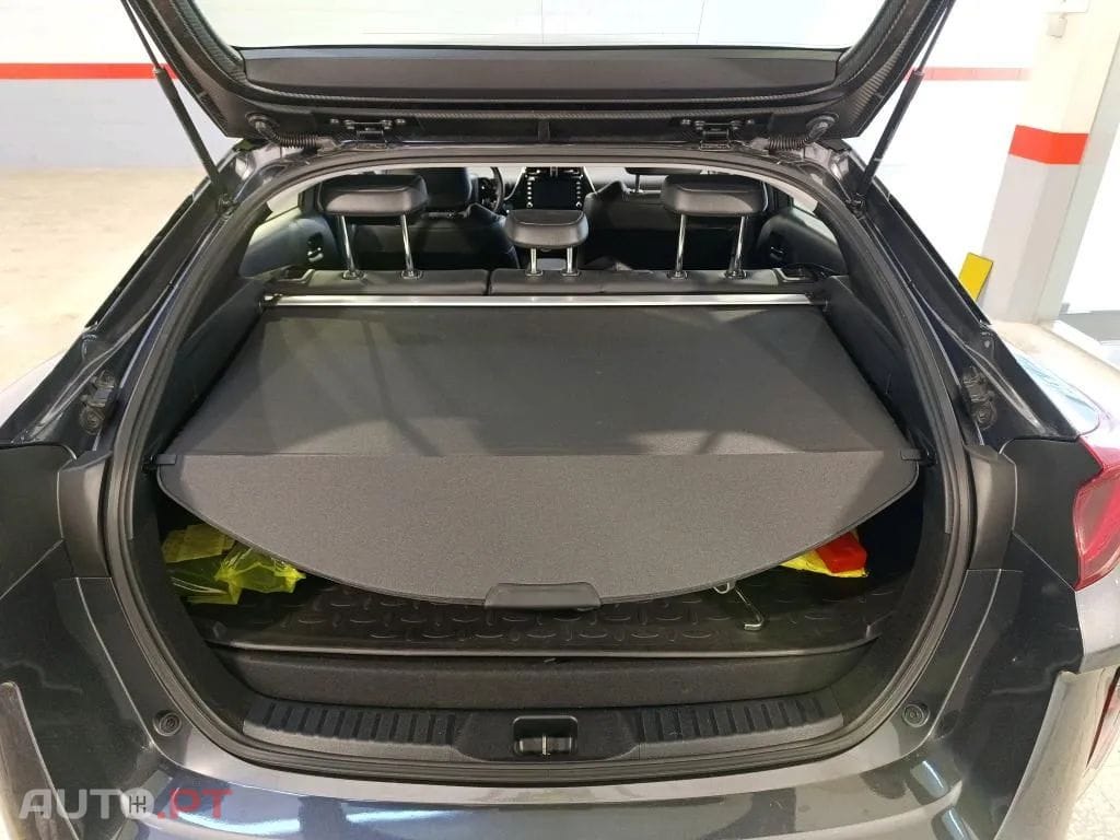 Toyota Prius 1.8 Plug-In Luxury