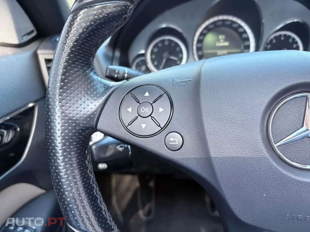 Mercedes-Benz E 350 CGi Avantgarde BlueEfficiency Auto