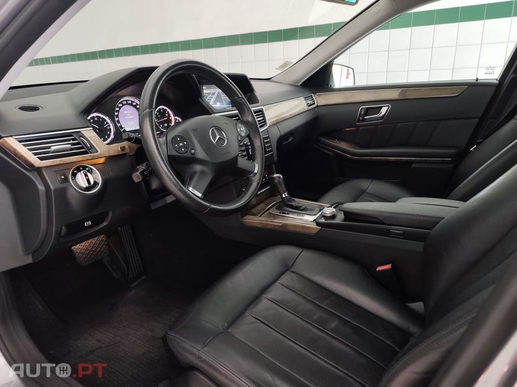 Mercedes-Benz E 250 BlueTEC Elegance Auto. — fotografia 8